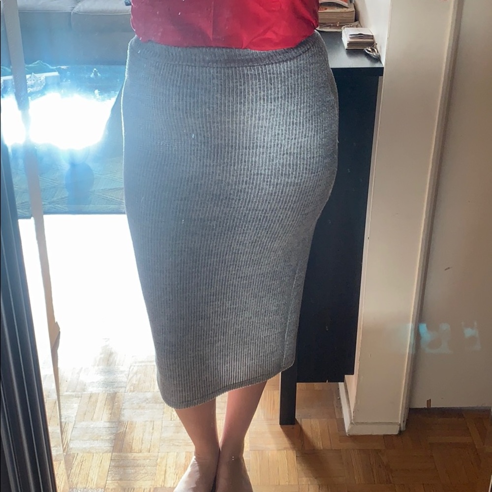Grey Pencil Skirt - Picture 4 of 5